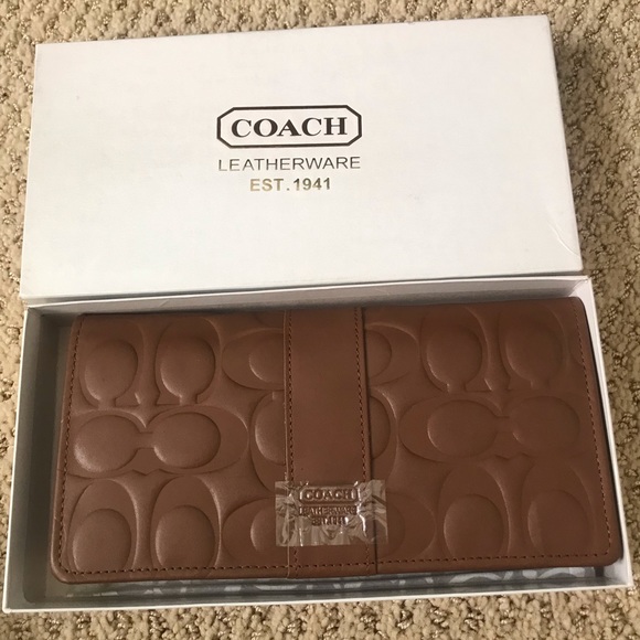 Coach Handbags - NWT COACH CLAY BROWN SOHO ENVELOPE WALLET